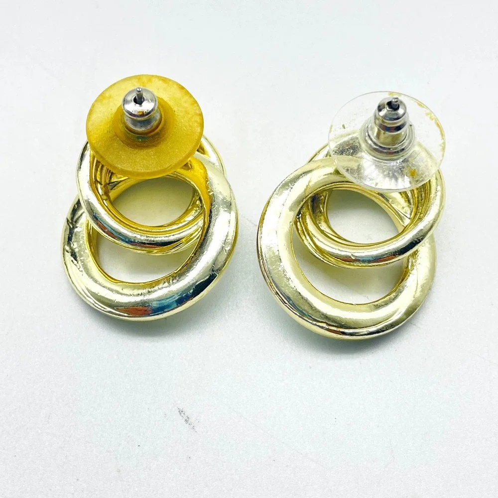 Green Enamel Gold Tone Swirl Pierced Earrings Oval Statement Retro Style